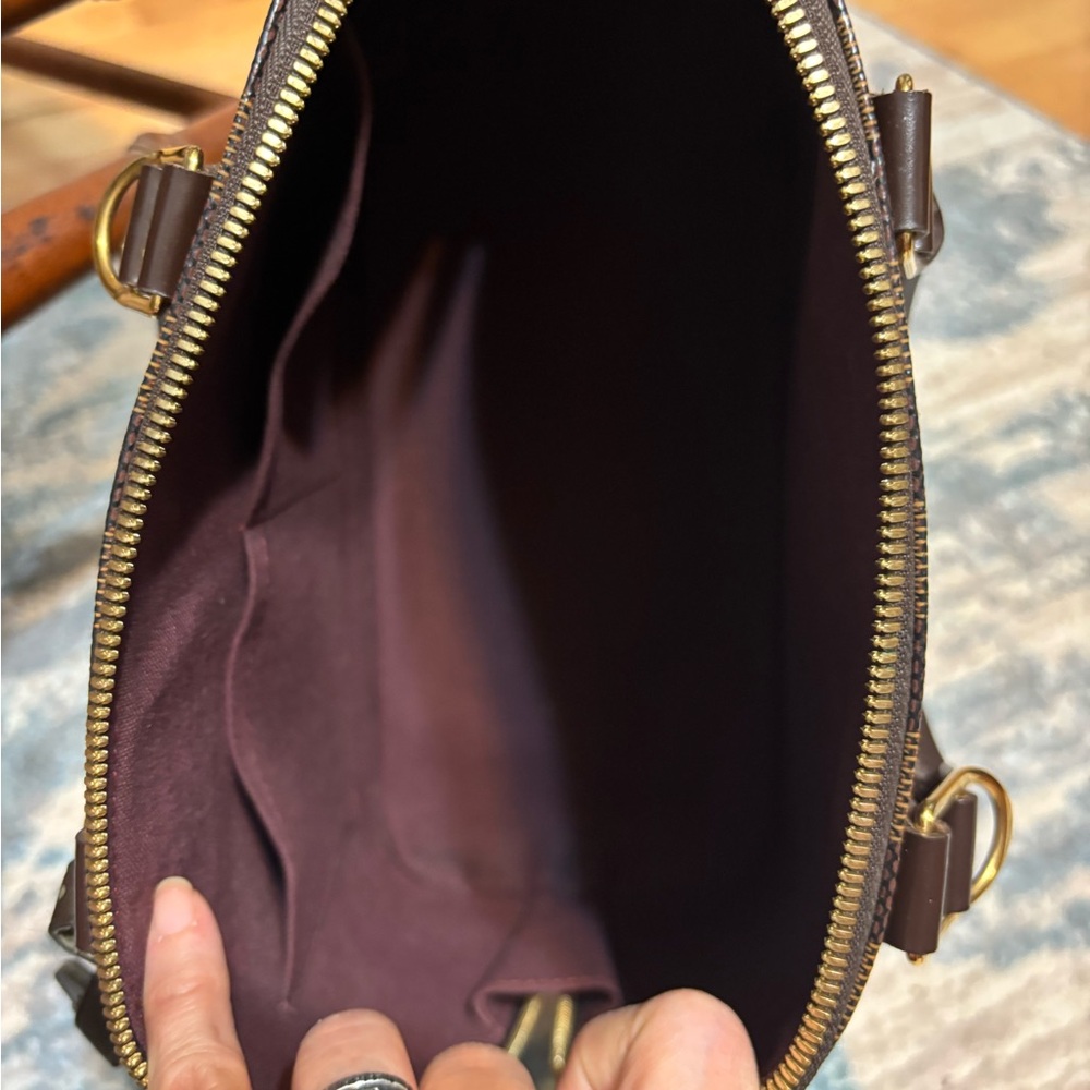 Louis Vuitton Damier Ebene Alma - Picture 9 of 13